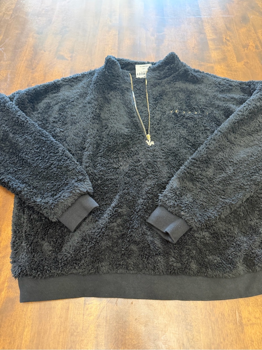 YoungLA 505 Teddy Fleece 1/4 Zip Pullover Black/Gold Small Activewear